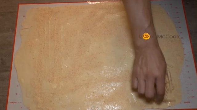 ШТРУДЕЛЬ С ЯБЛОКАМИ, ИЗЮМОМ И МИНДАЛЕМ◊Рецепт яблочного штруделя смотреть онлайн