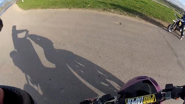 Dukers Stunt Band тренька смотреть онлайн
