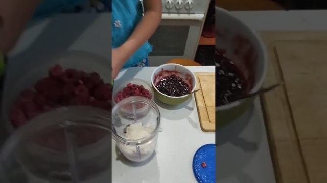 Белковый коктейль в блендере iCook. смотреть онлайн