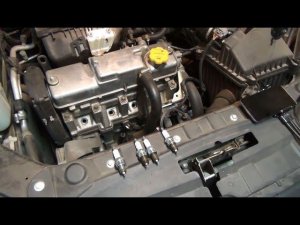 LADA GRANTA FL Проверка свечей зажигания и нагара в цилиндрах