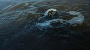 Ламборгини падает в воду после аварии! Спасаем.