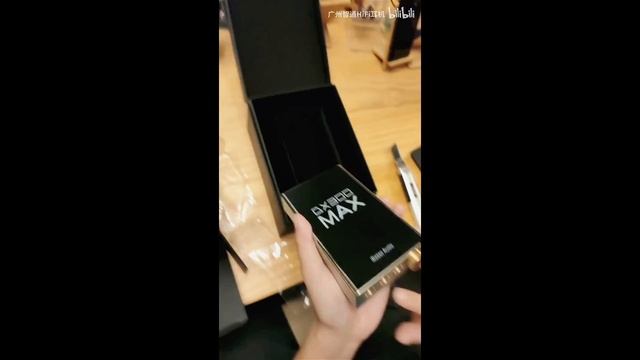 iBasso DX300MAX Ti - Limited Titanium Flagship HiFi Music Player Unboxing (Subtitles) смотреть онлайн