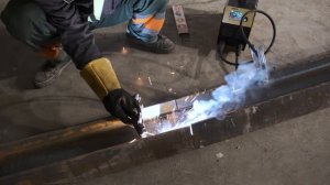 Как сварить двутавр накладками в полевых условиях?