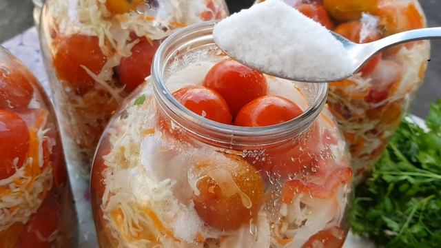 ЗИМОЙ ОБЛИЖЕШЬ ПАЛЬЧИКИ!!!БАБУШКА РАССКАЗАЛА НЕВЕРОЯТНО ВКУСНЫЙ РЕЦЕПТ ПОМИДОР НА ЗИМУ! смотреть онлайн