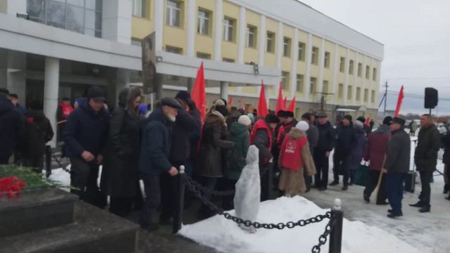 Возложение цветов к памятнику Сталина!! смотреть онлайн