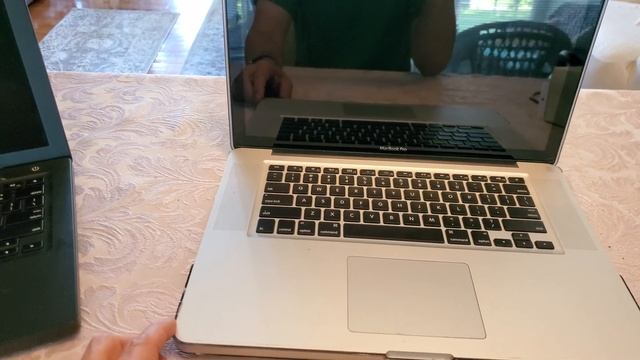 New 2022 Macbook Pro M1 Max 1TB 32GB