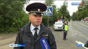 Для безопасности школьников 1 сентября на всех пешеходных переходах патрулировали сотрудники ГИБДД