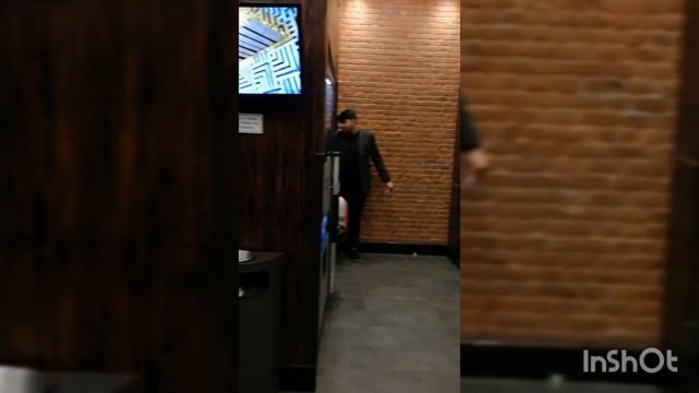 NY. Перед отлётом из Дж.Кеннеди были на Гудзоне, в Челси.Забрали багаж в центральном отеле Нью-Йорк смотреть онлайн