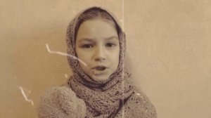 Лора Тасси. "Оборванного мишку утешала". Читает Полина Степанова.