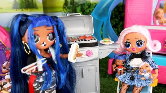 OMG DOLLS Downtown BB & Uptown Girl Dolls go CAMPING TOGETHER! It's a LOL FAMILY Camping Trip! Camp смотреть онлайн