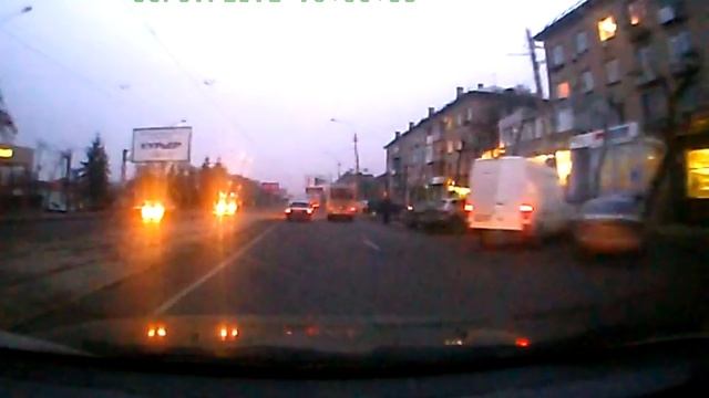 Тест видеорегистратора Falcon HD-02-LCD,1280Х960, сумерки. смотреть онлайн