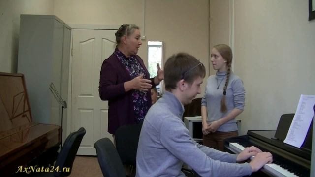 Урок вокала.Упражнение на сонорных согласных.Включение опоры и артикуляции смотреть онлайн