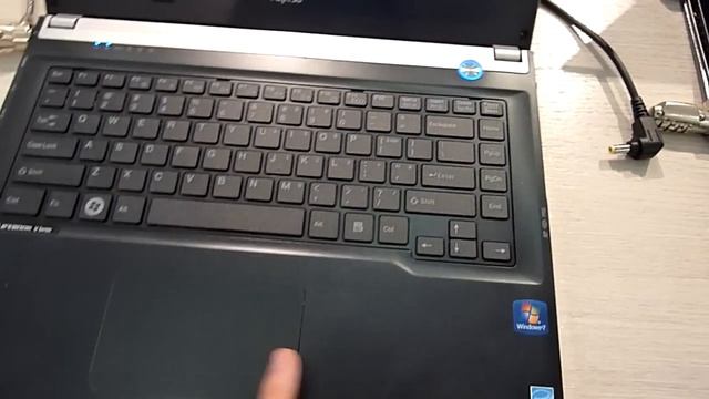 Fujitsu Lifebook UH572 Hands On смотреть онлайн
