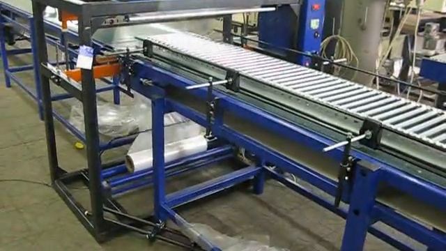 Упаковка карнизов,погонажных изделий из профиля в ПЭ-плёнку. смотреть онлайн