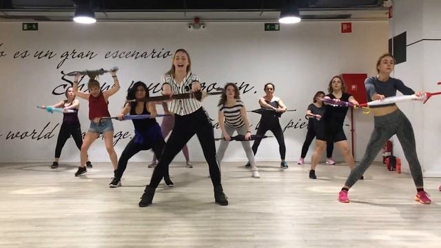 UMBRELLA - RIHANNA / DANCE CHOREOGRAPHY WITH UMBRELLA