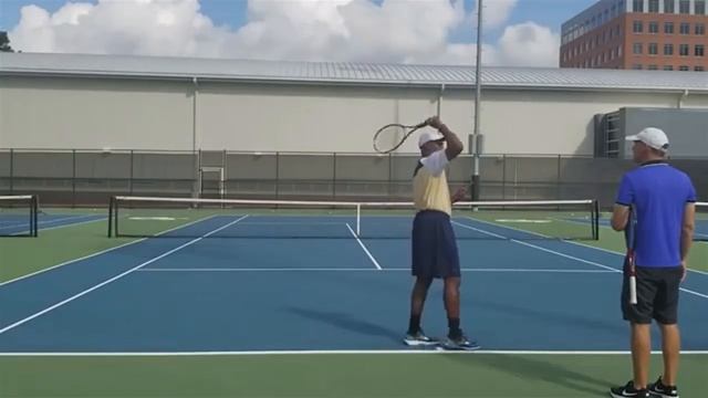 Sick Kick Serve Lesson with Legendary Coach and Former US Open Quarterfinalist смотреть онлайн