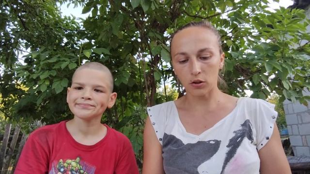 Читаю стих "Старший брат" смотреть онлайн