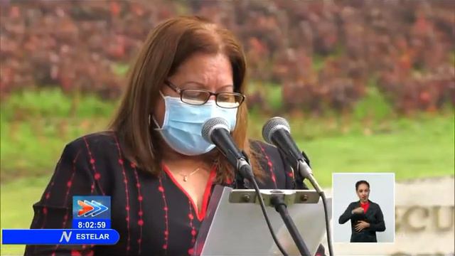 Ofrendas de Raúl y del pueblo de Cuba honran a Vilma Espín смотреть онлайн