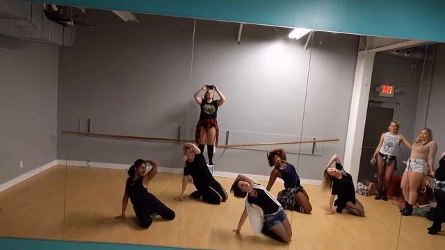 Army of Sass Durham Region! Beginner Heels Class! смотреть онлайн