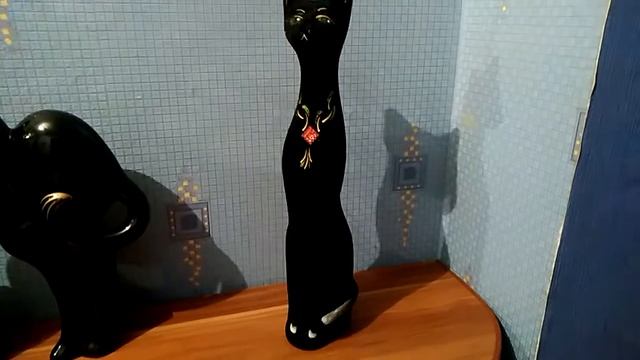 Коллекция статуэток котов смотреть онлайн