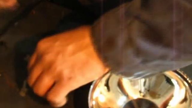Как сделать обычный фонарик на светодиодный /How to alter the normal on the LED flashlight смотреть онлайн