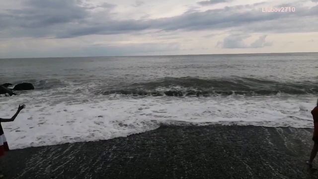 Прогулка к морю в Вардане после дождей, последний день отдыха, красота природы из поезда. смотреть онлайн