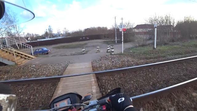 KTM vs DIO. офроуд на мотарде смотреть онлайн