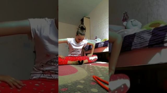 Привет! / показываю как нужно правильно разминаться / художественная гимнастика ?? смотреть онлайн