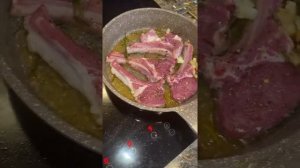 Каре ягнёнка на сковороде , нереально !!!!!!!
