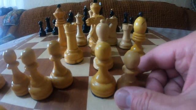 Сравнение шахмат "РЕЙКЬЯВИК" 2023 г.вып. и "ГРОССМЕЙСТЕРСКИЕ" 1970 г.вып. 30.04.2024 г. смотреть онлайн