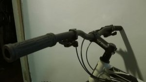 Как легко надеть грипсы на руль?