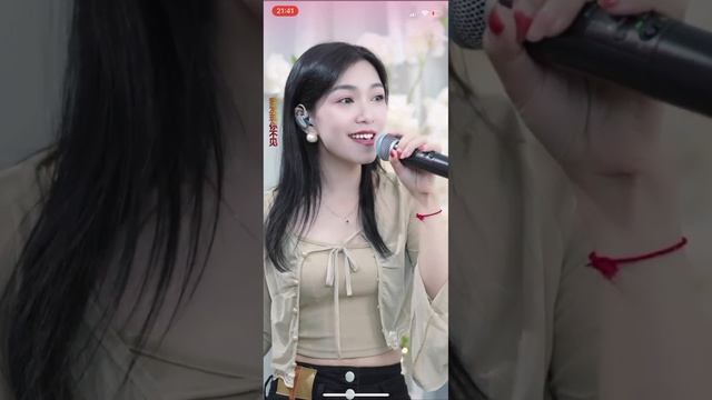 贵州小蓉儿《你在他乡还好吗》 смотреть онлайн