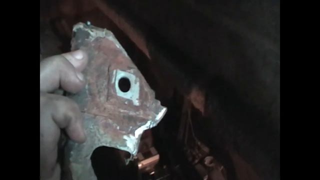Новое крепление продольных рычагов AUDI 100 C3. смотреть онлайн