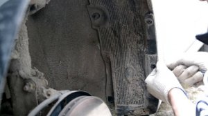 ЧИСТКА ЛЕВОГО КРЫЛА HYUNDAI SOLARIS