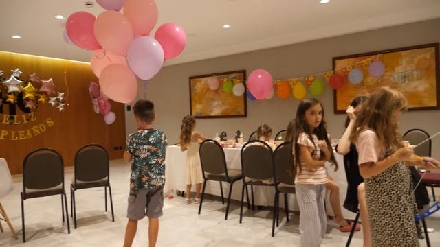 VLOG Друзья пришли на День Рождения Алисы. 5 лет смотреть онлайн