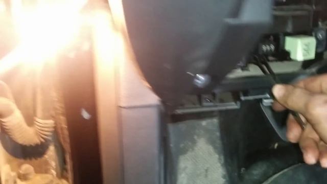 VW Passat MY2011 windscreen washer pump relay and fuse смотреть онлайн