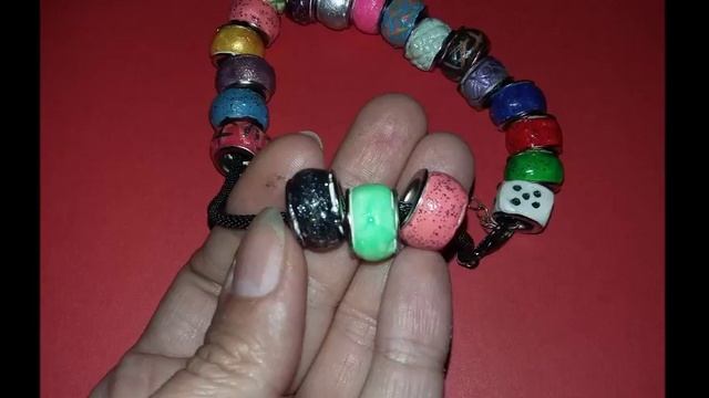 Bracelet à breloques avec ses propres mains Браслет с шармами своими руками смотреть онлайн