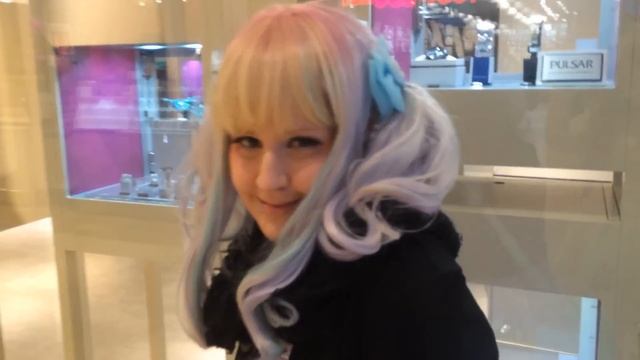Wearing Lolita in public! смотреть онлайн