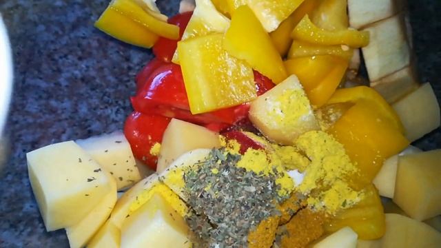 Вкусная Картошка в духовке с овощами "без мяса" смотреть онлайн