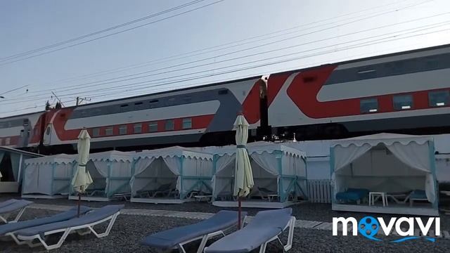 2ЭС4К-096 с пассажирским на перегоне Хоста - Адлер.