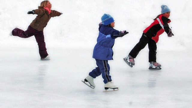 Зима для детей. Стихотворение "Зимняя песенка" автор Р. Кудашева. Зимние звуки смотреть онлайн