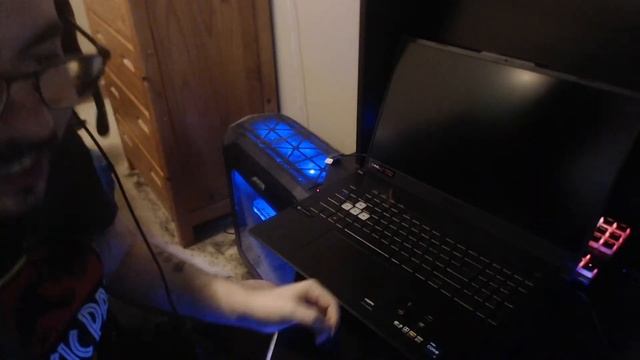 ASUS TUF Gaming F17 /Unboxing/PowerON