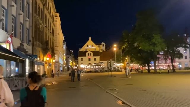 Vlog?НОЧНОЙ РЫНОК В РИГЕ | ￼￼￼ВЕЧЕРНЯЯ РИГА | ПРИЗРАК | ЛАТВИЯ | смотреть онлайн