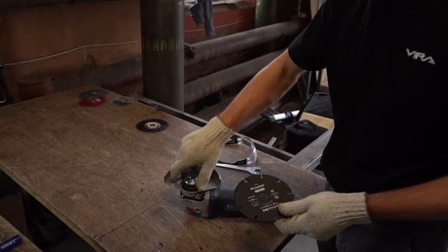 Универсальный диск по дереву для болгарки - распилит даже гвозди! смотреть онлайн