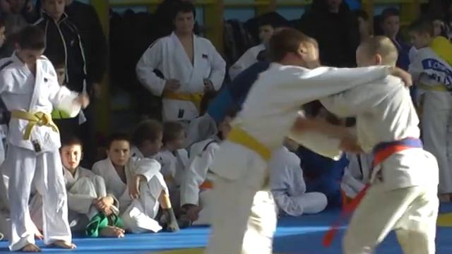 Дзюдо в спортзале ХЛК Часть3 смотреть онлайн