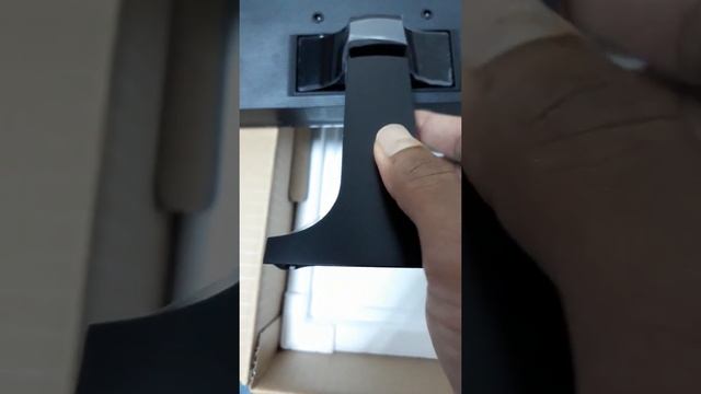 Samsung SF355 LED Monitor (Unboxing) смотреть онлайн
