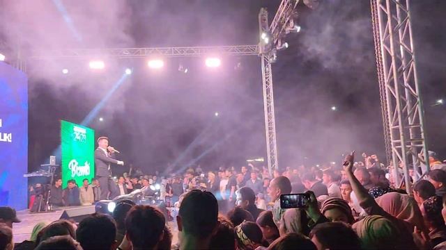 BU AKA HAMMANI HAYRTADA QOLDIRDI | JO'RABEK QODIROV KONSERT 2023