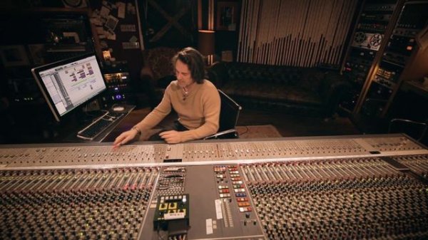 Tom Elmhirst breaks down his mix of 'Rolling in the Deep' by Adele