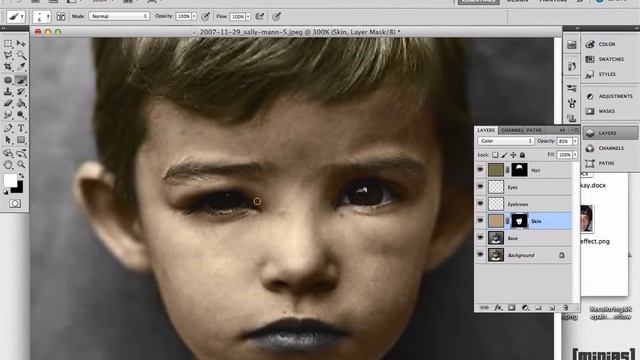 Photoshop CS 5 Tutorial - Recoloring a Photo смотреть онлайн