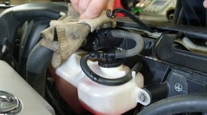 На горячую открываем крышку радиатора? Выгоняем воздух с системы охлаждения после замены антифриза.